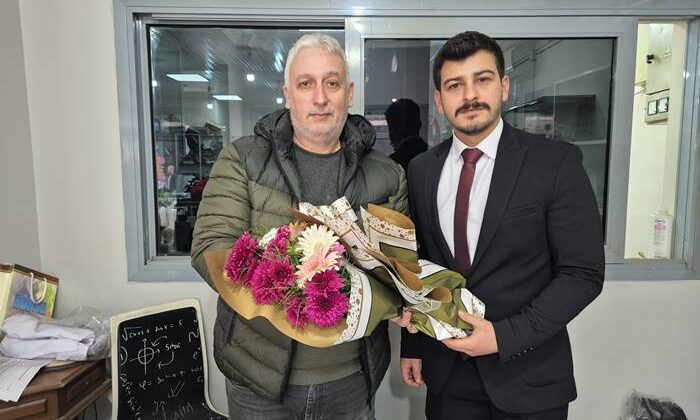 Anahtar Parti Turgutlu İlçe Başkanı Halil İbrahim Tarcan ve yönetiminden gazetemize ziyaret..